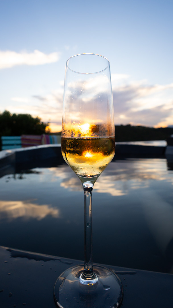Mountain Magic Hoekwil Self Catering Accommodation hot tub sunset
