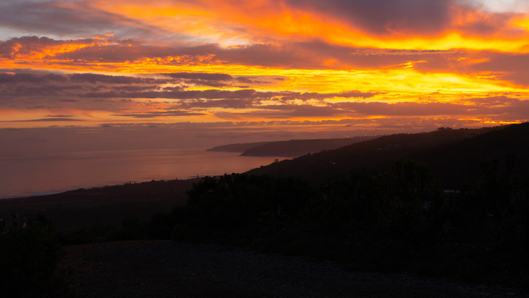Mountain Magic Hoekwil Self Catering Accommodation Beautiful Sunset over the ocean